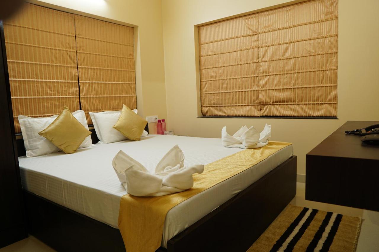 Hotel Rama Golden Root New Town Calcuta Exterior foto